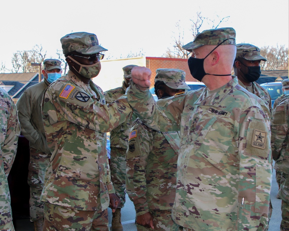 VI members meet Army National Guard Director Lt. Gen. Jensen