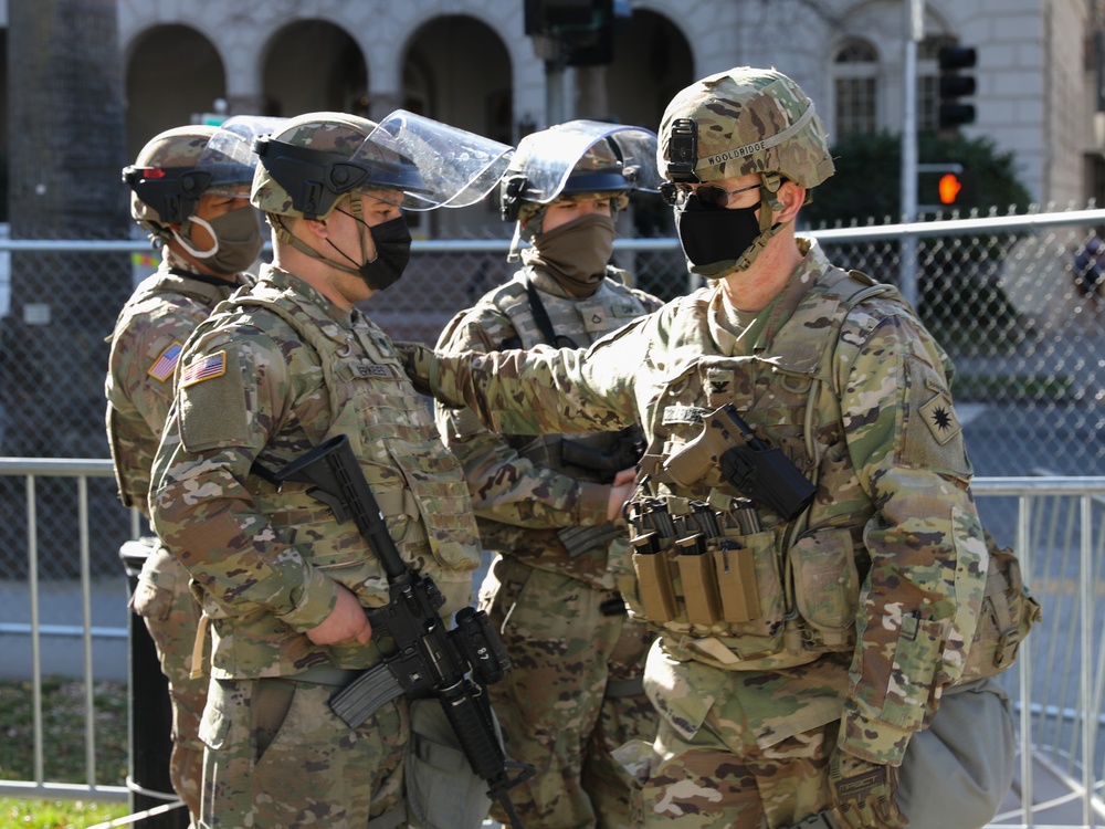 Cal Guard Col. Wooldridge boosts morale of troops activated to Sacramento
