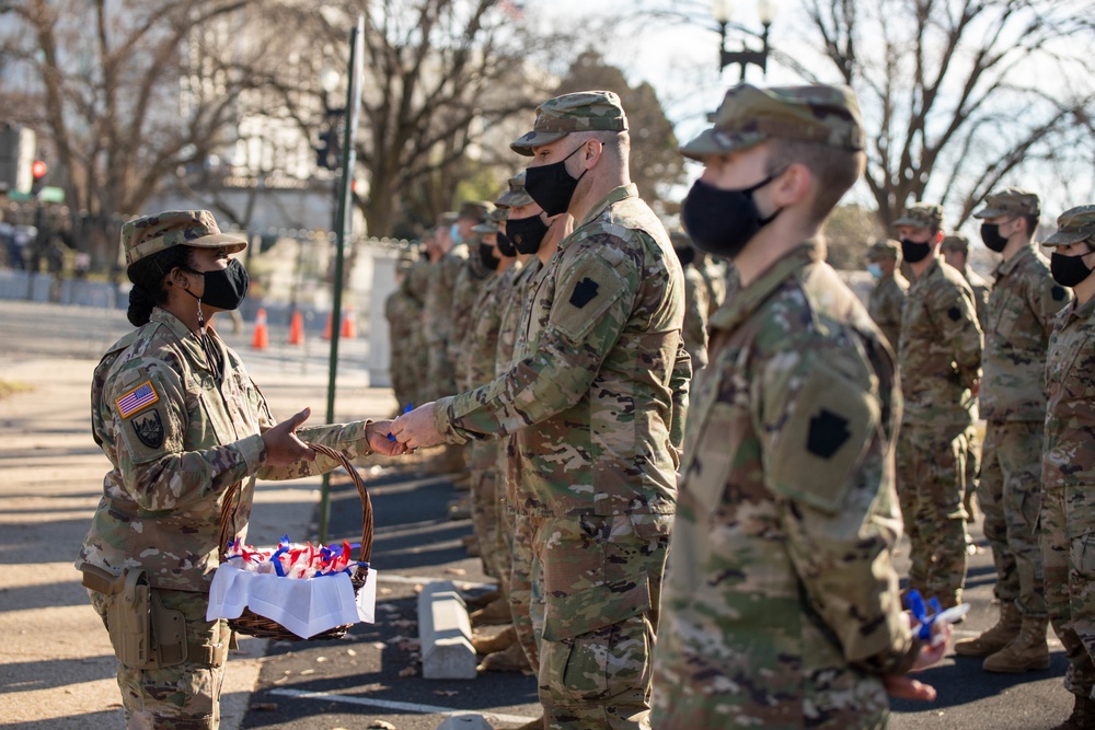 FLOTUS visits Guard soldiers in D.C.