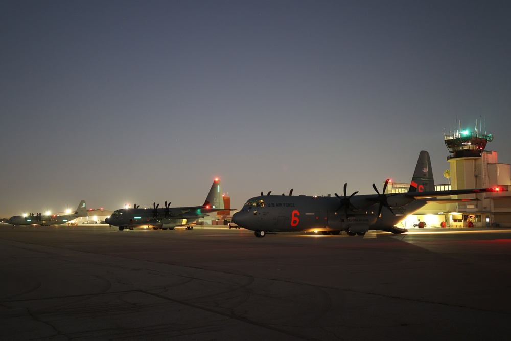 Cal Guard Soldiers depart JFTB Los Alamitos to provide civil support for Inauguration Day