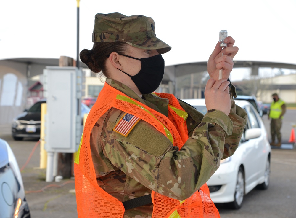 Oregon National Guard supports Lane County Health and Human Services with COVID-19 Vaccinations