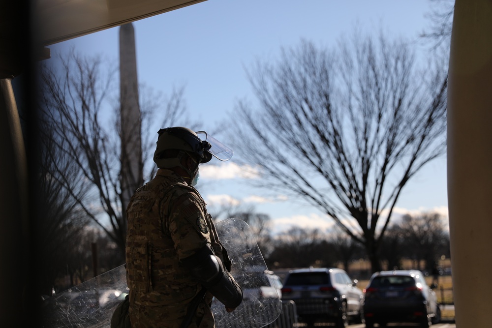 NJ Guardsmen Prepare Before the 59th Presidential Inauguration