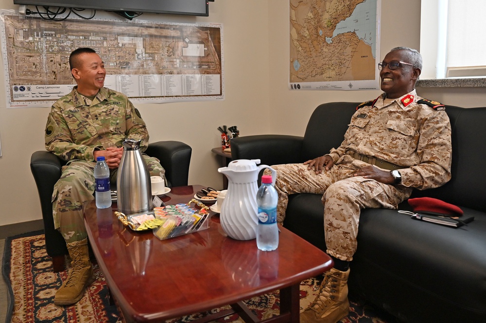 Djiboutian Armed Forces Chief of Staff visits CJTF-HOA