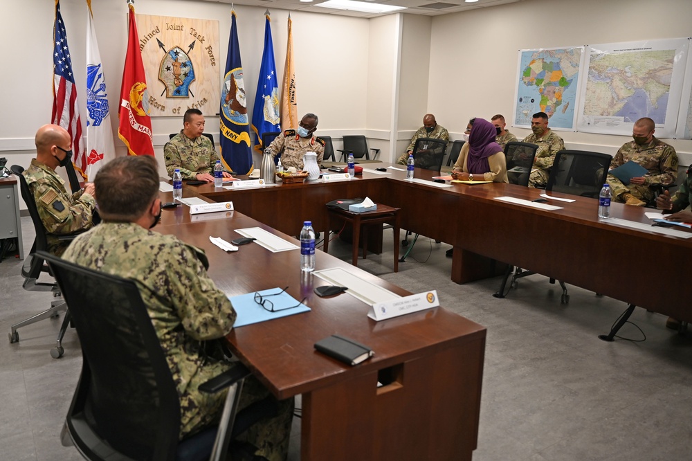 Djiboutian Armed Forces Chief of Staff visits CJTF-HOA