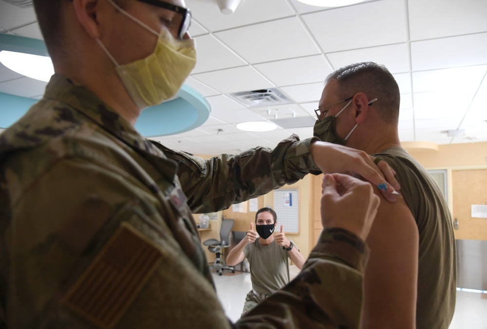 Keesler leadership receives COVID-19 vaccine