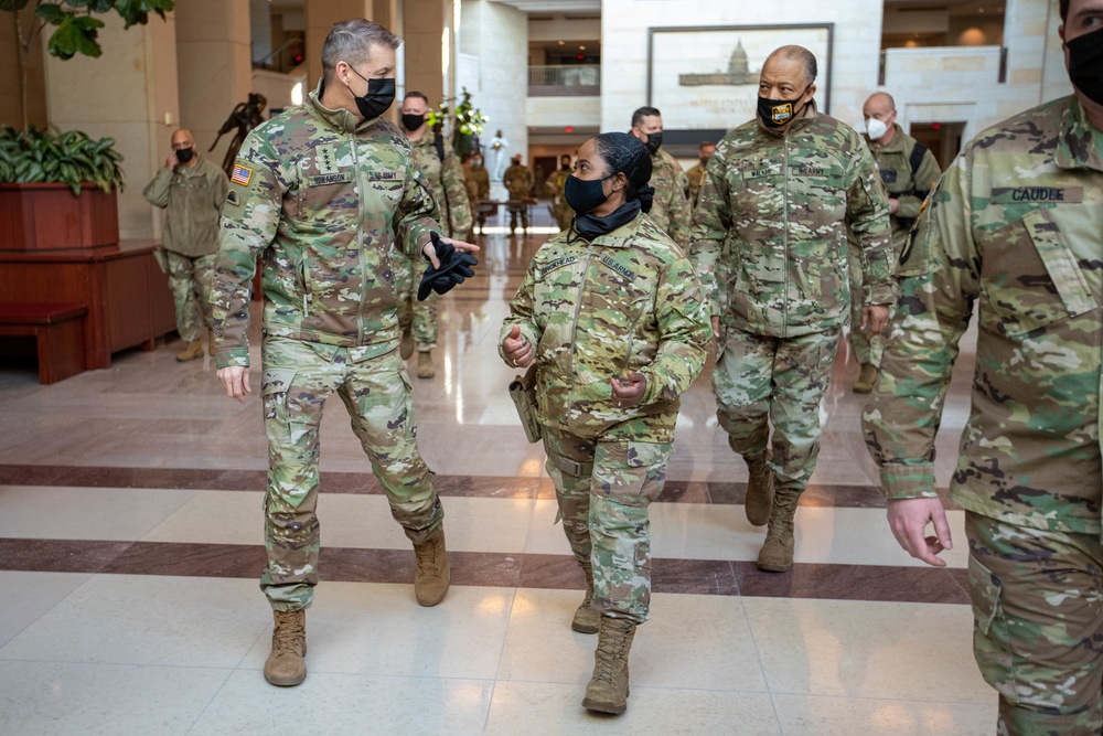 Chief of NGB visits senior leaders and Soldiers