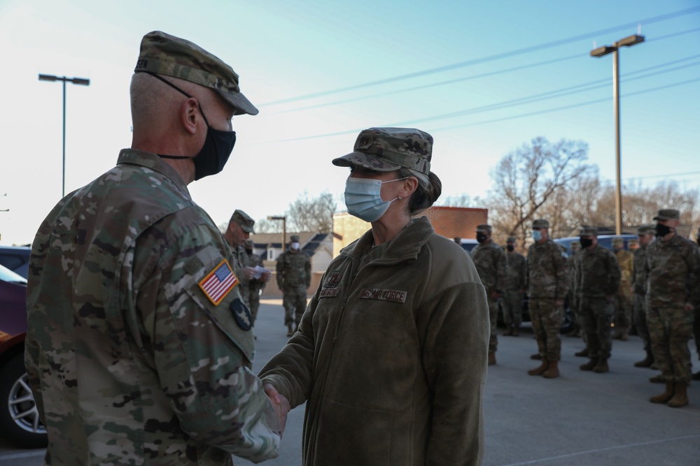 Lt. Gen. Jon Jensen visits Minnesota National Guard Soldiers and Airmen supporting the Presidential Inauguration