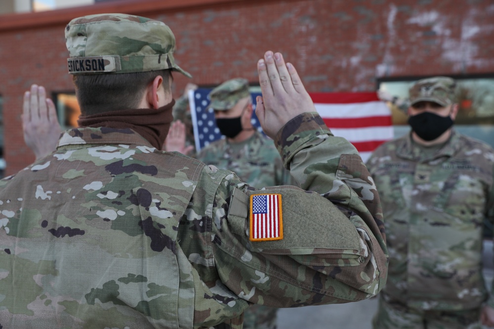 Lt. Gen. Jon Jensen visits Minnesota National Guard Soldiers and Airmen supporting the Presidential Inauguration