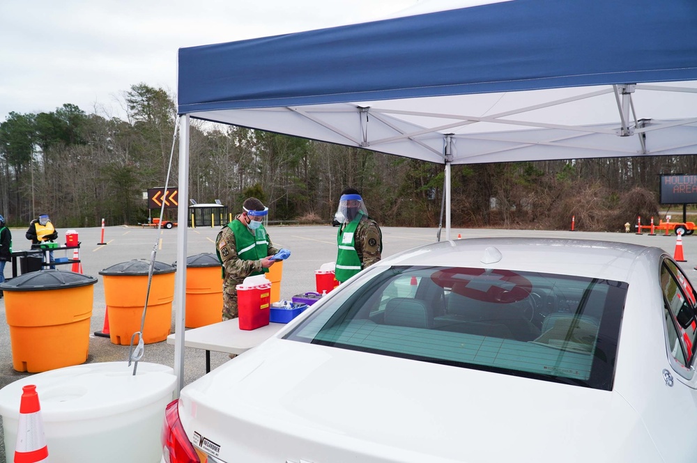 Army medics vaccinate local citizens in St. Mary's County, Md.