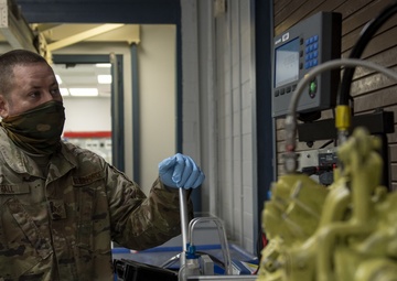 4th CMS hydraulics Airmen design, use apparatus to test stabilator actuators