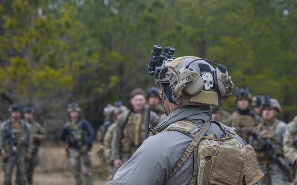 SOF Intergration | Marines with V2/6 intergrate with U.S. Army Special Forces