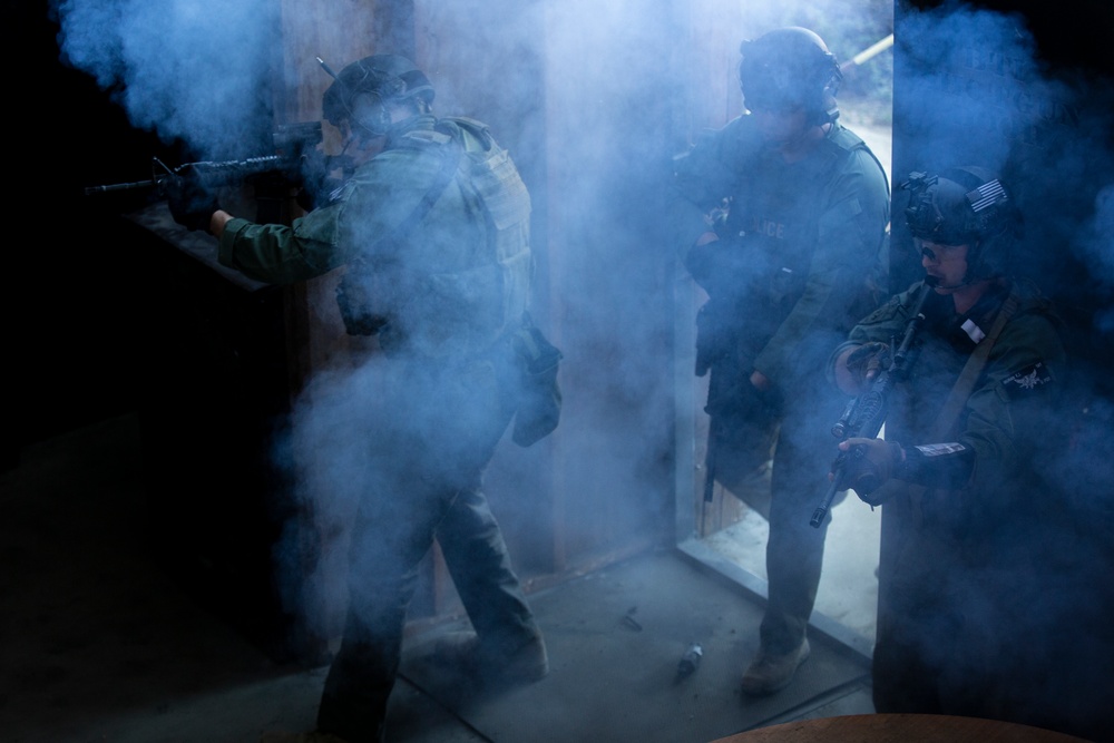 Better together; MAGTF-TC SRT Marines train at the LAPD SWAT Academy