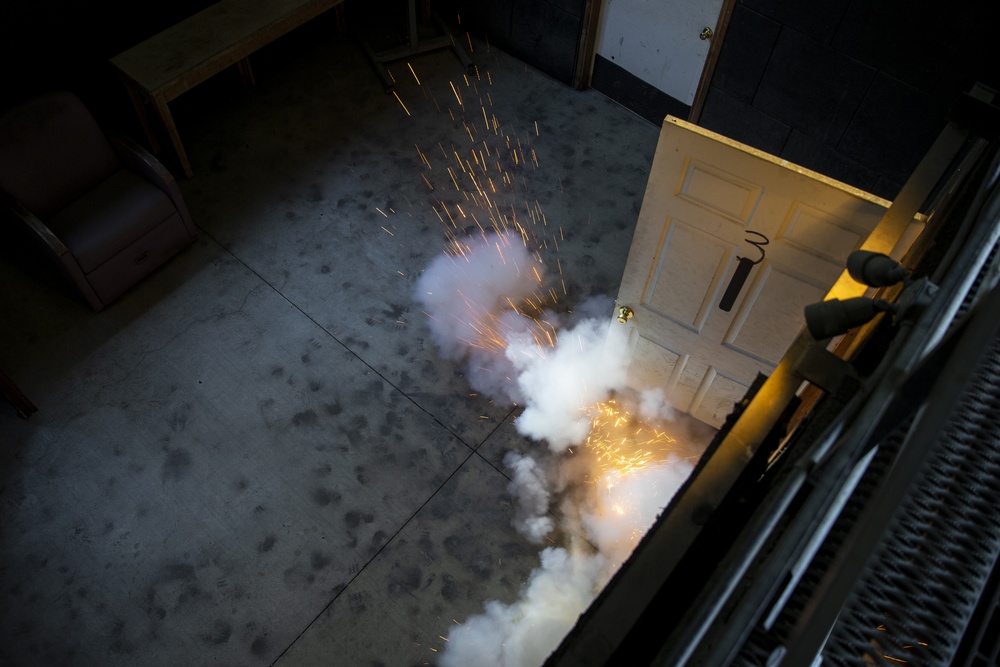 Better together; MAGTF-TC SRT Marines train at the LAPD SWAT Academy