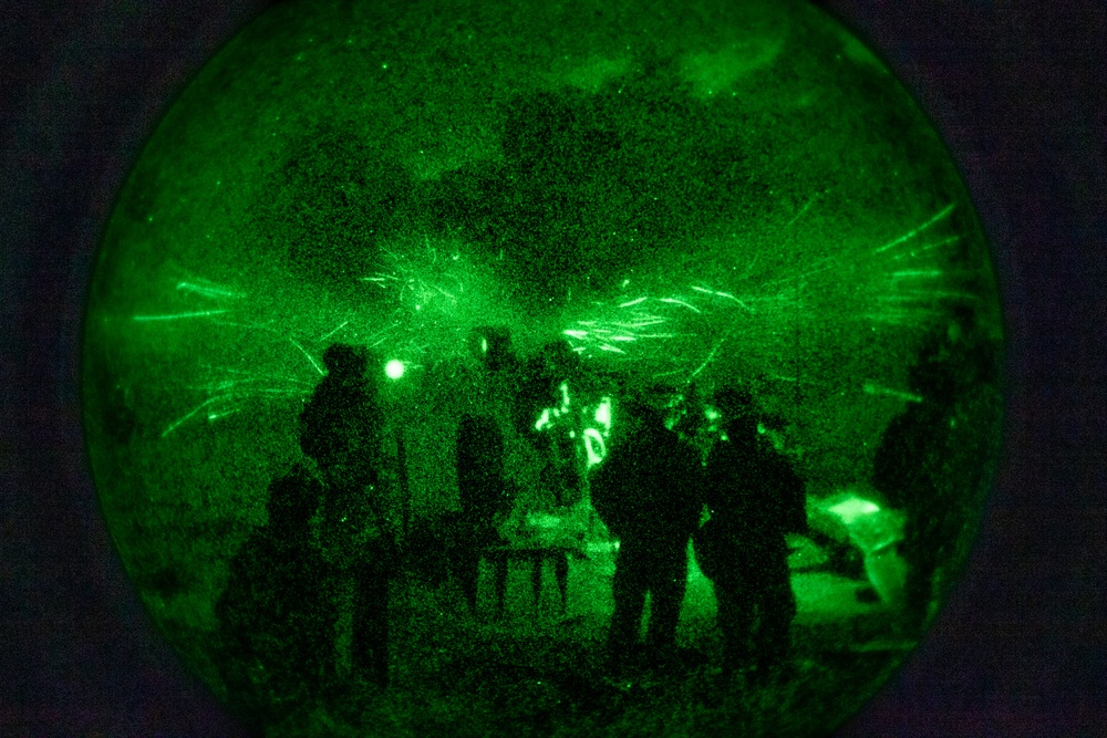 HMH-463: Around the clock
