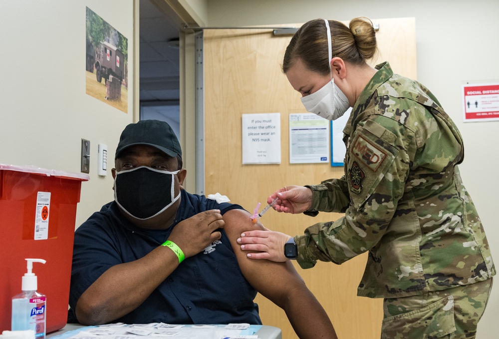 Dover AFB continues with COVID-19 vaccinations