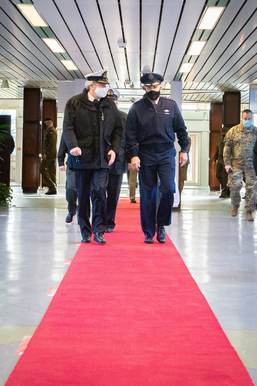 Belgian Chief of Defense Admiral Michel Hofman, SACEUR General Tod D. Wolters meet