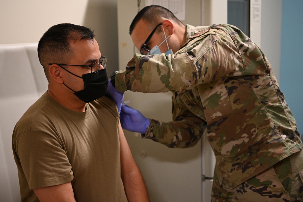 Puerto Rico Air National Guard Airmen receive COVID-19 vaccine