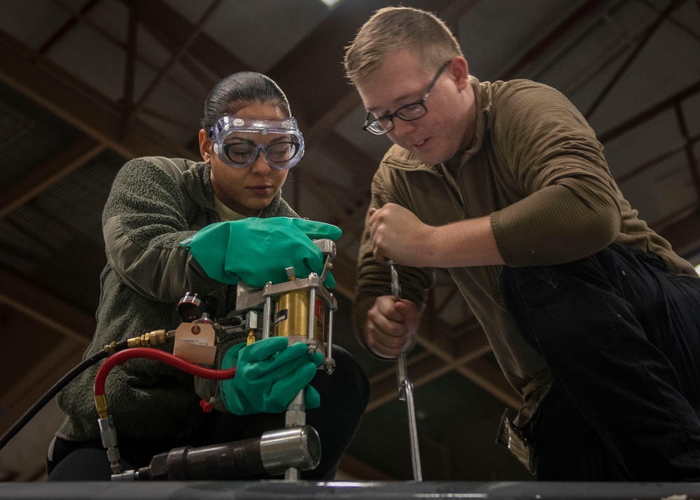 4th CMS Fuels Airmen Test, Repair F-15E Strike Eagle Components