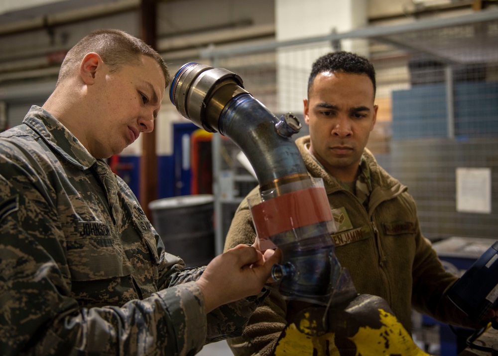 4th CMS Fuels Airmen Test, Repair F-15E Strike Eagle Components