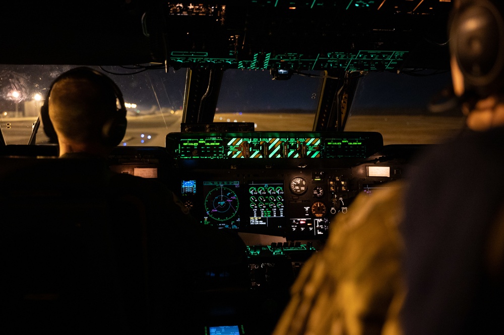 Dover AFB C-5 aircrew maintain mission readiness