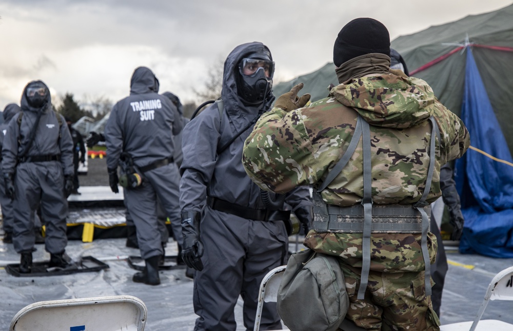 42nd MP BDE trains on Mass Casualty Decon during SR21