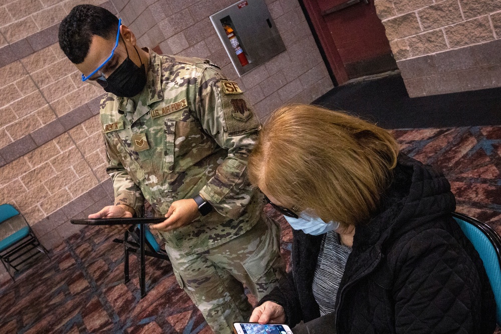 Airmen support Atlantic vaccine site