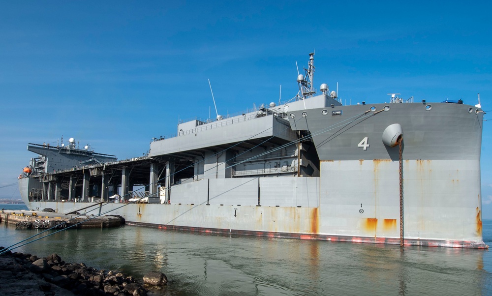 USS Hershel &quot;Woody&quot; Williams in Djibouti