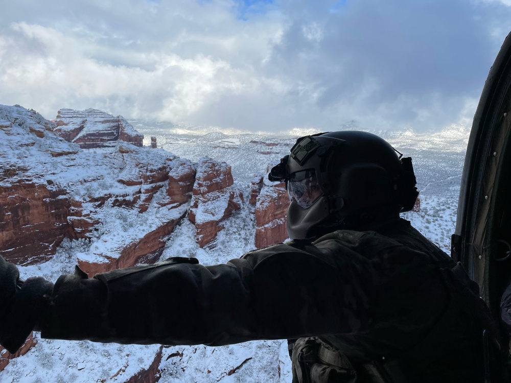 Arizona National Guard Rescues Climbers in Sedona