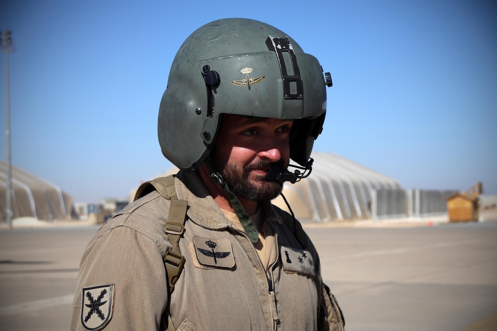 Spanish Soldiers Prepare for Mission