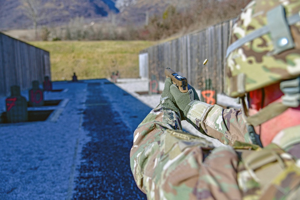 M17 pistol training