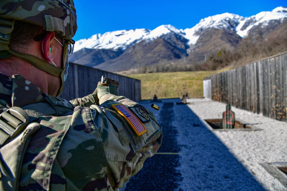 M17 pistol training