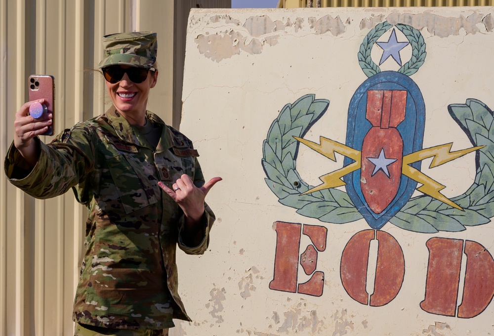 379th AEW Command Chief tours EOD