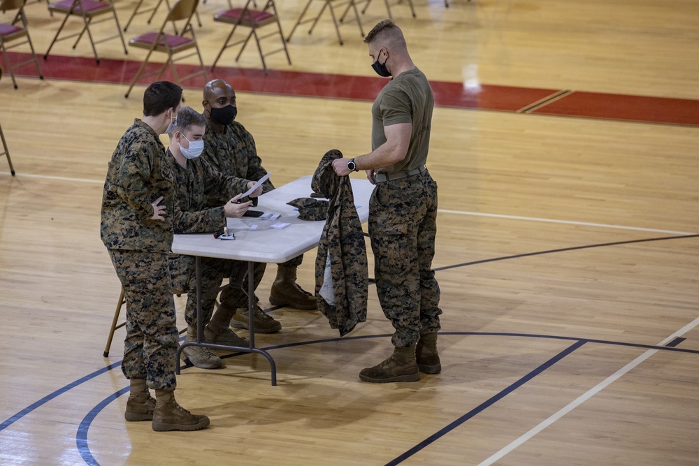 II MEF begins COVID-19 vaccinations at the Goettge Memorial Field House.