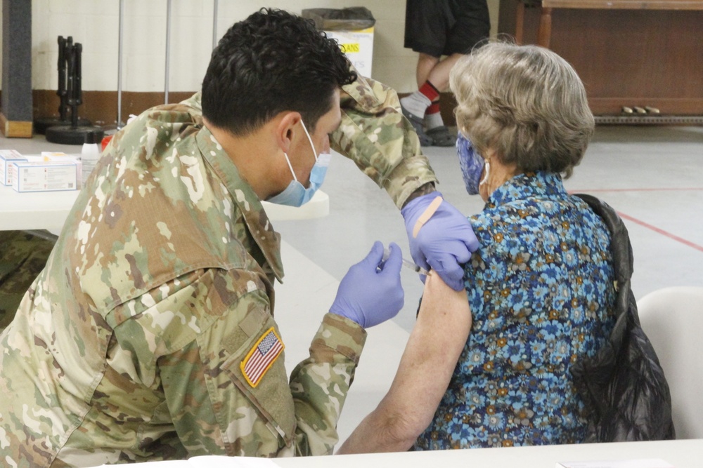 Arizona National Guard Medics help support La Paz County Health Department Covid Vaccination Site.