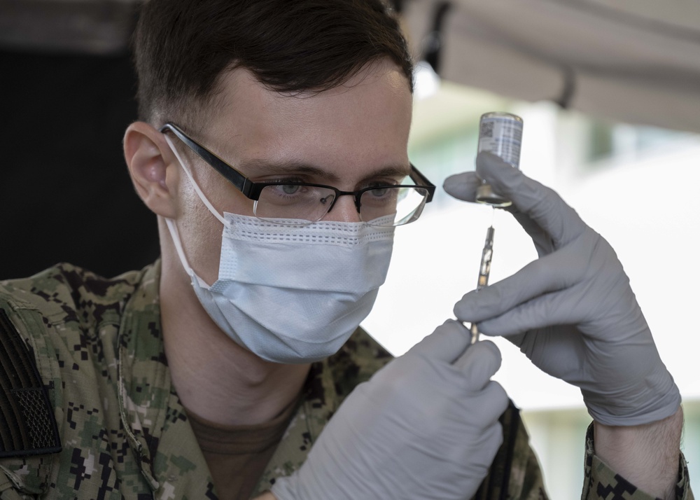 USNH Okinawa COVID Vaccinations