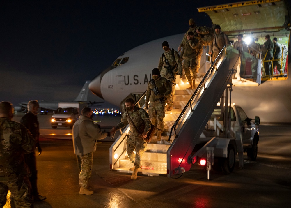 Utah National Guard Soldiers arrive back in Utah after presidential inauguration