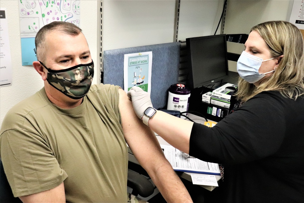 First COVID-19 vaccinations take place at Fort McCoy