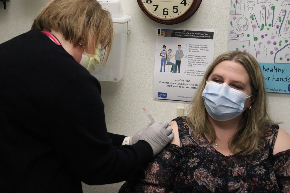 First COVID-19 vaccinations take place at Fort McCoy