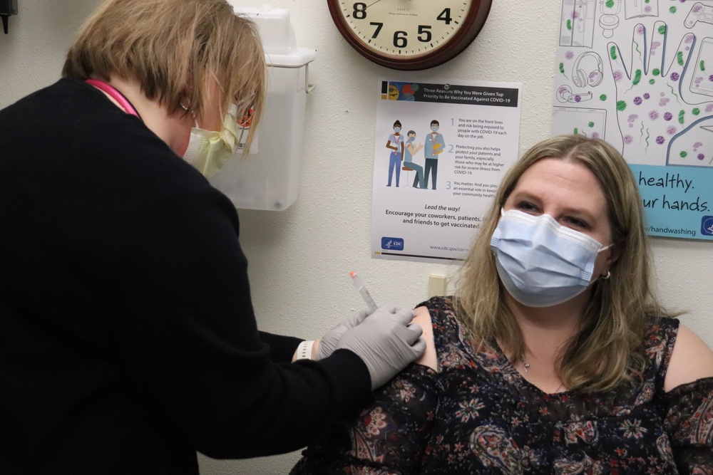 First COVID-19 vaccinations take place at Fort McCoy