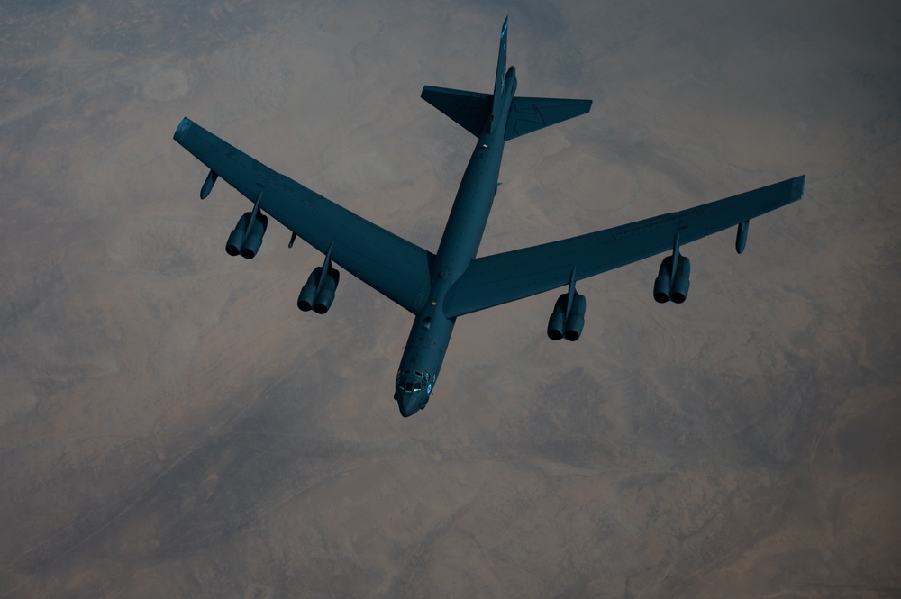 KC-10 fuels bomber mission