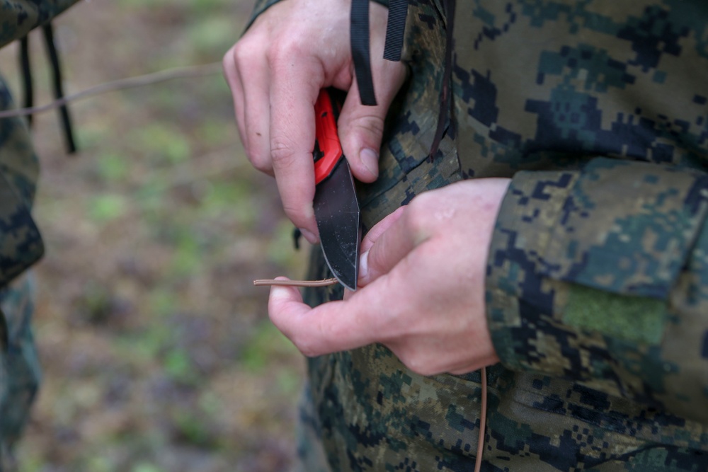 26th MEU Marines establish high-frequency radio