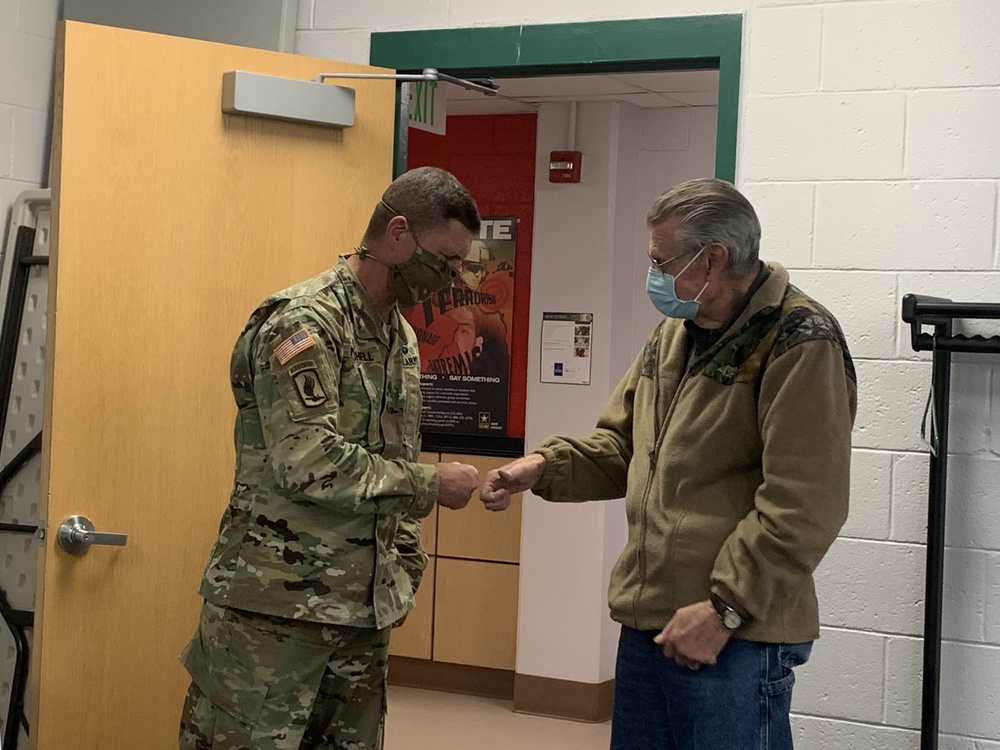 402nd Army Field Support Battalion – Alaska celebrates an employee’s career milestone