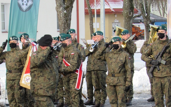 Head of Polish Armed Forces speaks at Battle Group Poland Change of Command