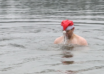 UK Troops Take Polar Plunge