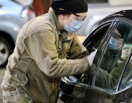 Governor visits Guardsmen at COVID-19 mass vaccination site