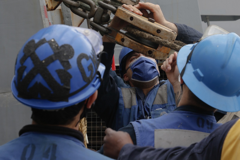 USS Mahan Underway Replenishment