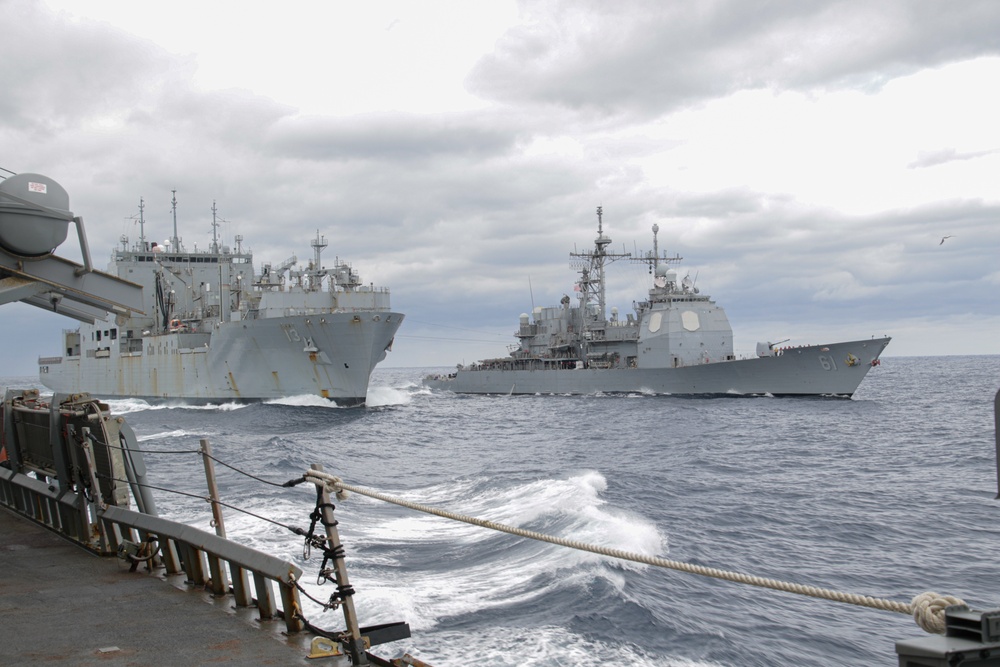 USS Mahan Underway Replenishment