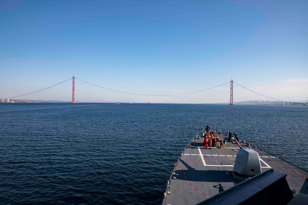 USS Porter Enters the Black Sea