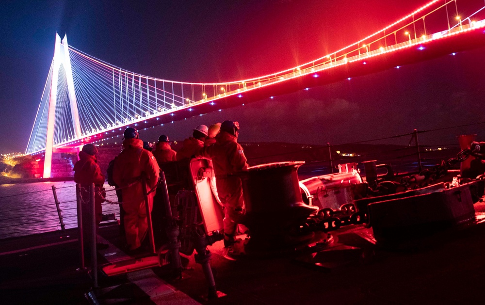 USS Porter Enters the Black Sea