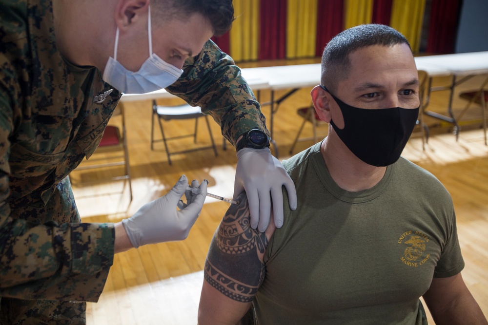 Leadership by Example, unit leaders from across II MEF receive COVID vaccine